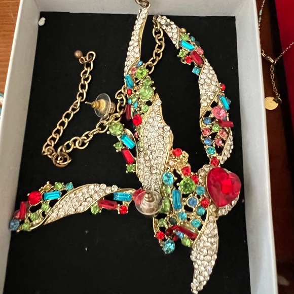 Elegant Multicolor Crystal Necklace - Picture 1 of 3